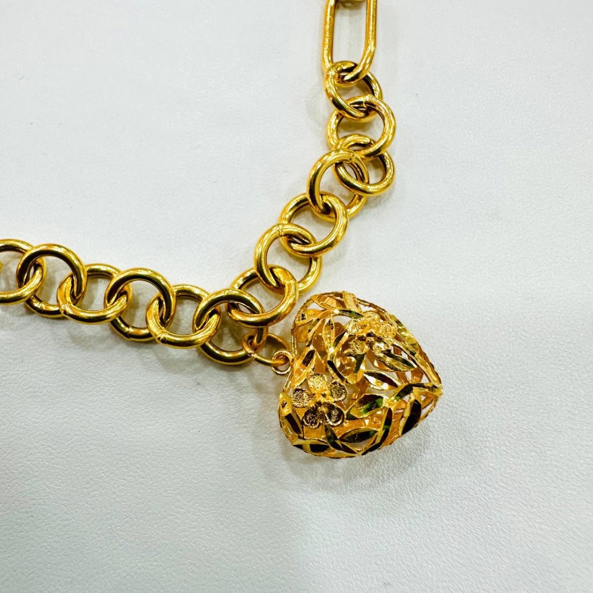 22k / 916 Gold Anchor Link with dangling Heart Bracelet V3 - Best Gold Shop 22k gold 22k gold bracelet 916 gold Bracelets