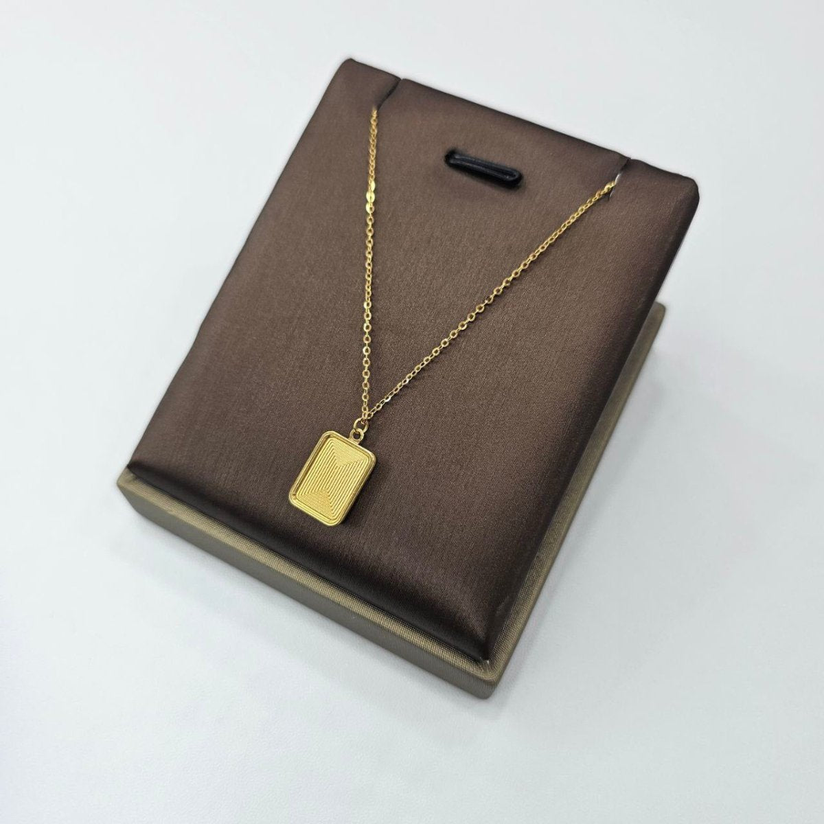 22k / 916 Gold Bar Pendant with Chain by Best Gold Shop - Best Gold Shop 22k gold 22k gold necklace 916 gold Necklaces