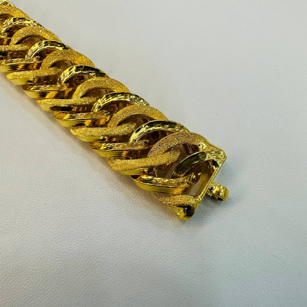 22k / 916 Gold Bold Sandy Lipan Bracelet - Best Gold Shop 22k gold 22k gold bracelet 916 gold Bracelets