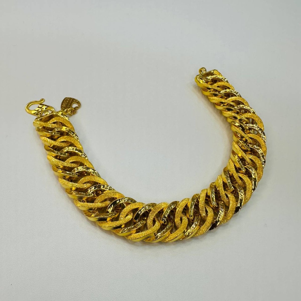 22k / 916 Gold Bold Sandy Lipan Bracelet - Best Gold Shop 22k gold 22k gold bracelet 916 gold Bracelets