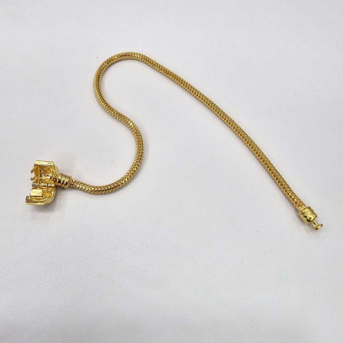 22k / 916 Gold Charm Cutting OVAL Bracelet by Best Gold Shop - Best Gold Shop 22k gold 22k gold bracelet 916 gold Bracelets