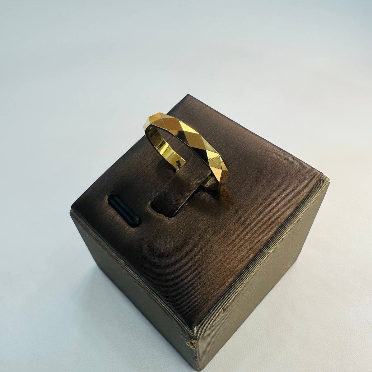 22k / 916 Gold Diamond Craving Design Ring - Best Gold Shop 22k gold 22k gold ring 916 gold Rings