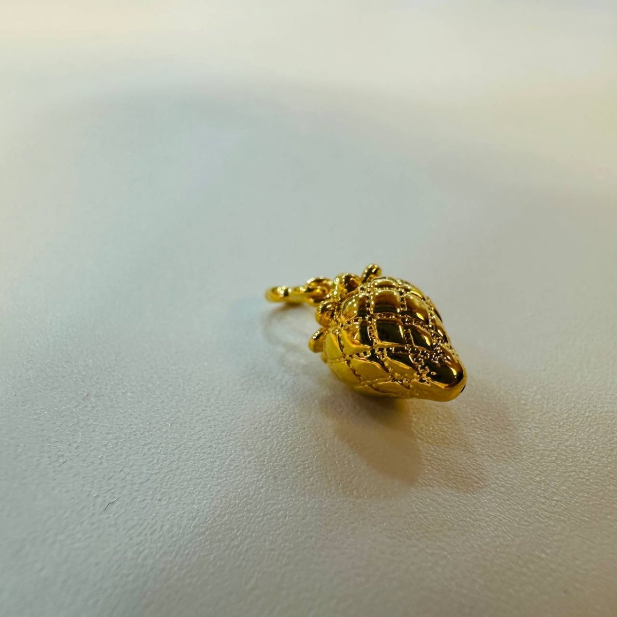 22K / 916 Gold Different Design 0.13 to 0.25 grams Weight Pendants and Charms - 22k gold pendant Charms & Pendants