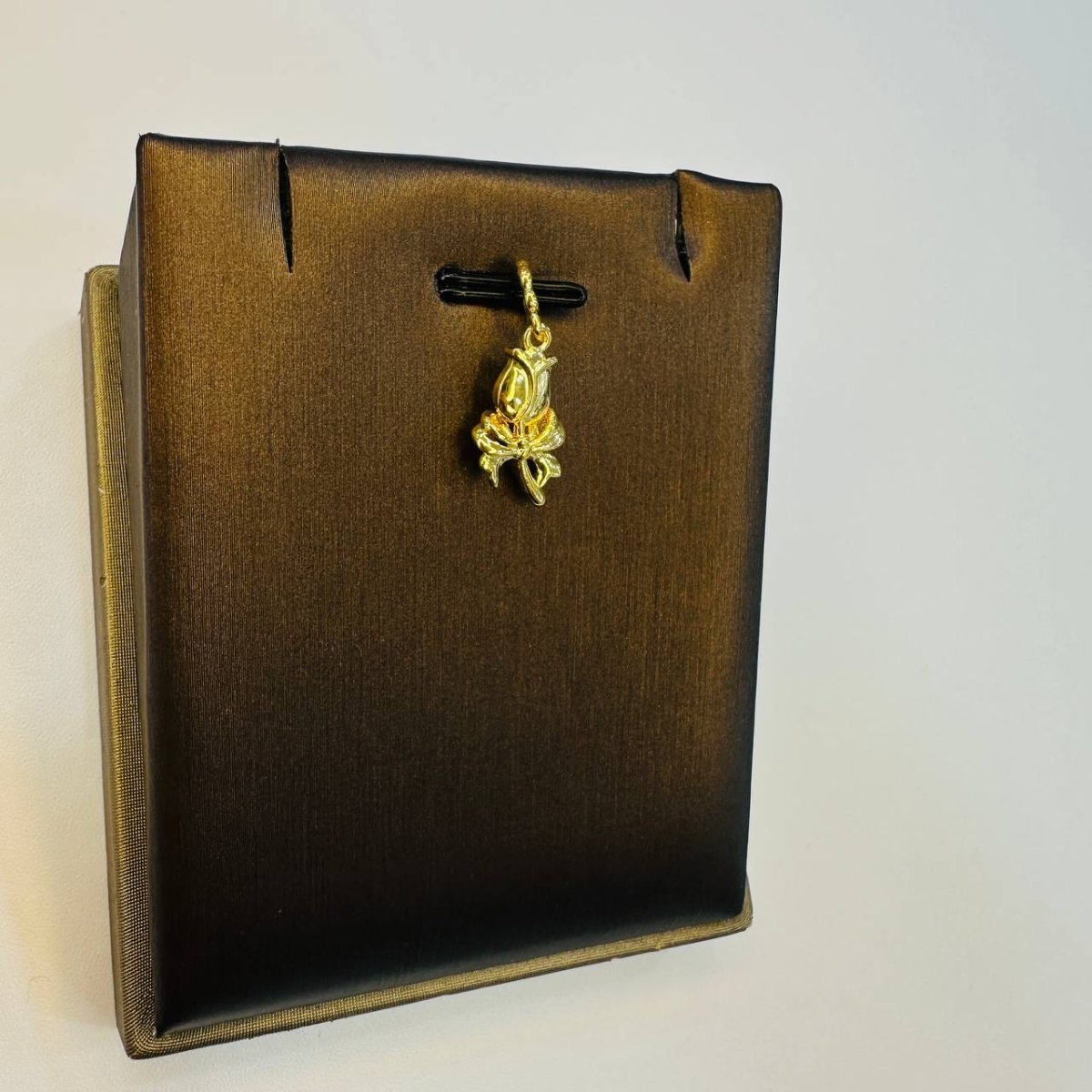 22K / 916 Gold Different Design 0.13 to 0.25 grams Weight Pendants and Charms - 22k gold pendant Charms & Pendants