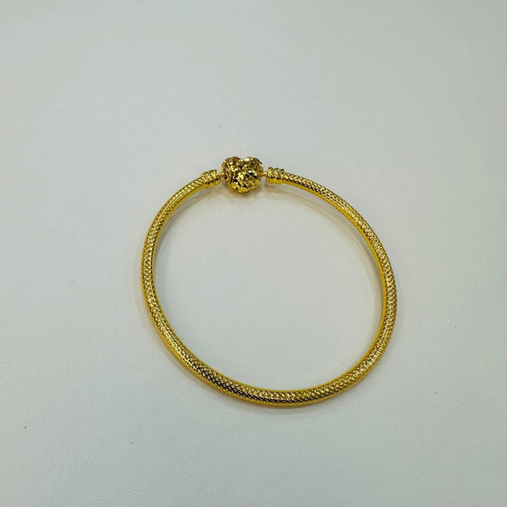 22k / 916 Gold Heart Cutting Bangle by Best Gold Shop - Best Gold Shop 22k gold 22k gold bangle 916 gold Bracelets