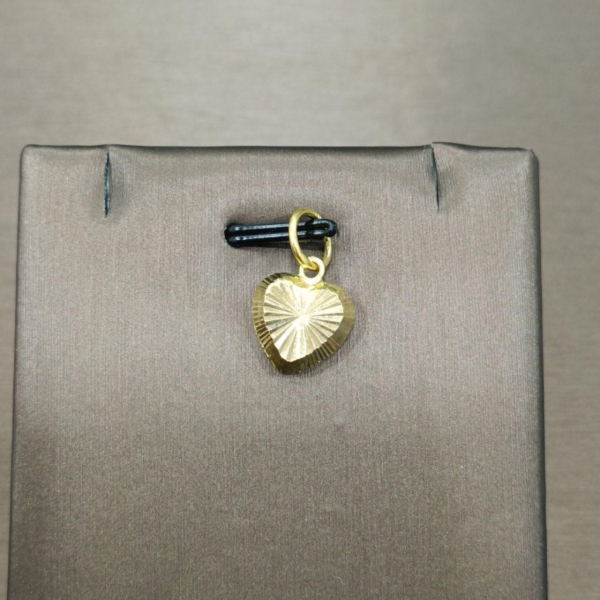 22k / 916 Gold Heart Cutting Pendant V5 - Best Gold Shop 22k gold 22k gold pendant 916 gold 916 gold