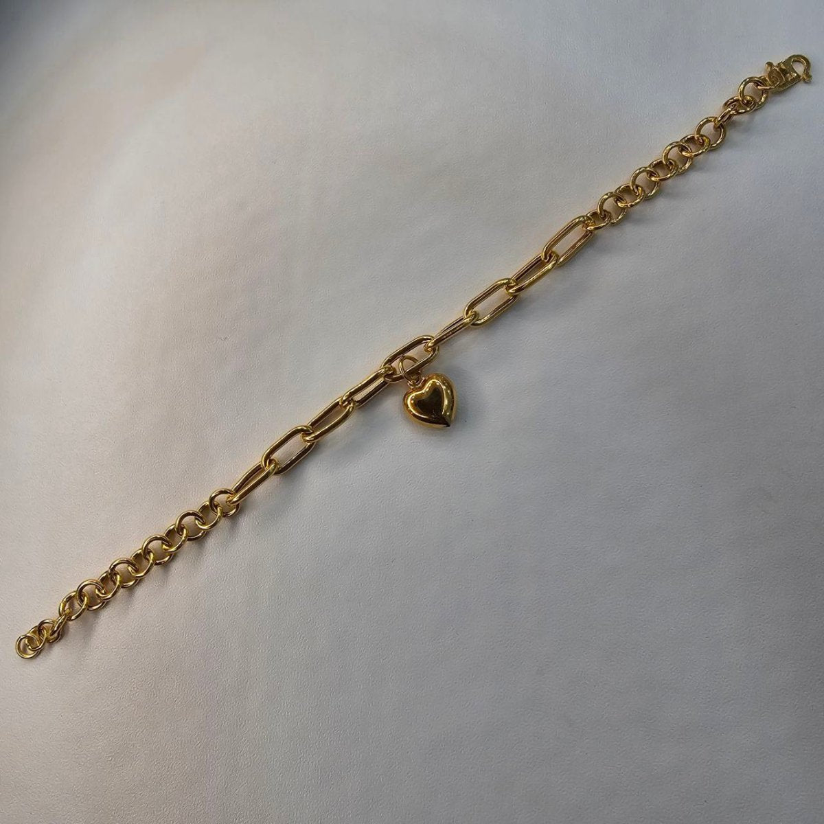 22k / 916 Gold Link Bracelet with Dangling Heart Simple and light - Best Gold Shop 22k gold 22k gold bracelet 916 gold Bracelets