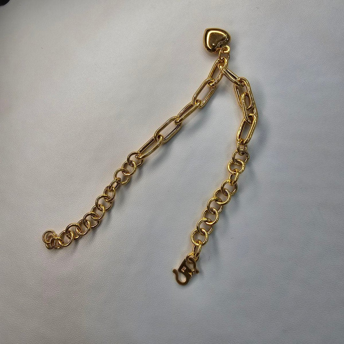 22k / 916 Gold Link Bracelet with Dangling Heart Simple and light - Best Gold Shop 22k gold 22k gold bracelet 916 gold Bracelets