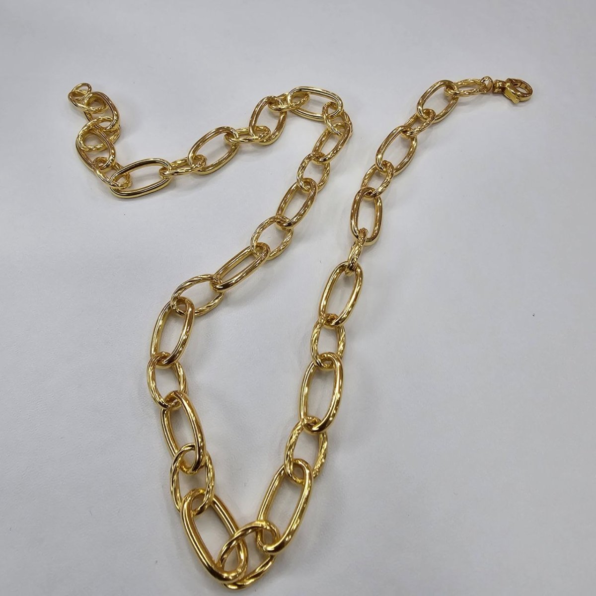 22k / 916 Gold Oval with twisted Link Necklace, Bold and Elegant - Best Gold Shop 22k gold 22k gold chain 22k gold necklace Necklaces