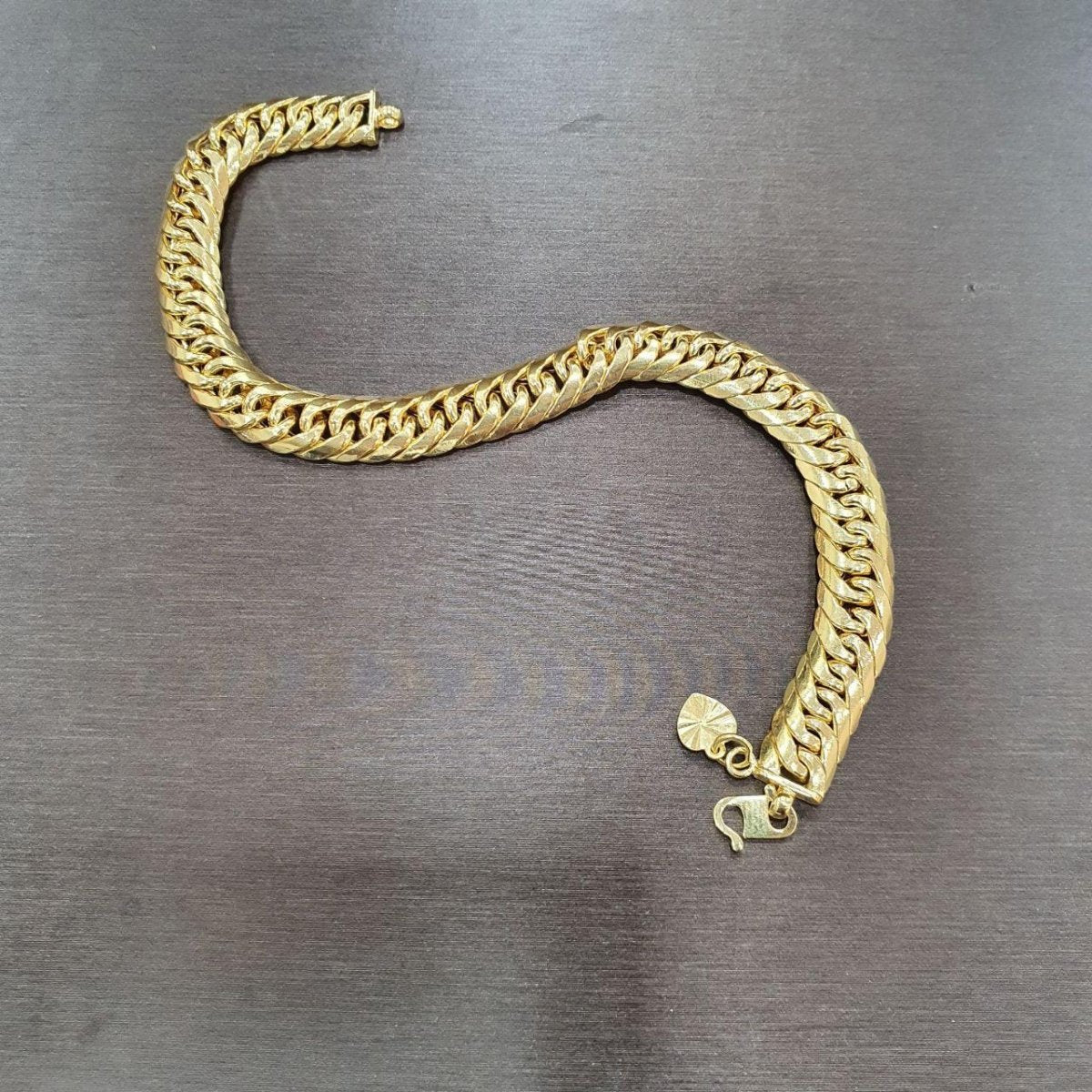 22k / 916 Gold Shiny Unisex Bracelet - Best Gold Shop 22k gold 22k gold bracelet 916 gold 916 gold