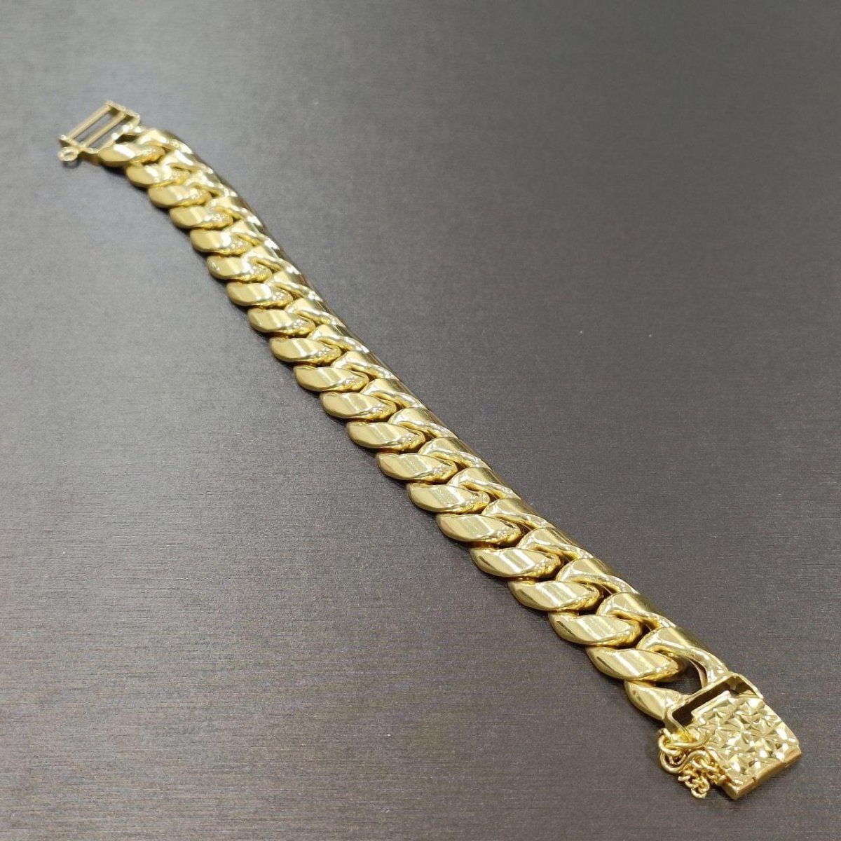 22k / 916 Gold Shiny Unisex Bracelet - Best Gold Shop 22k gold 22k gold bracelet 916 gold 916 gold