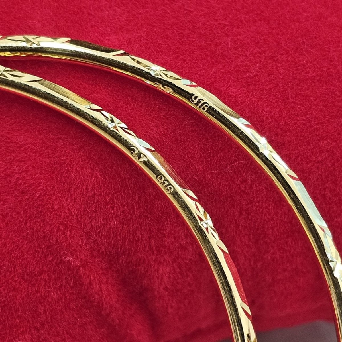 22k / 916 Gold Slim Cutting Design Bangle V3 by Best Gold ShopBraceletsBest Gold Shop