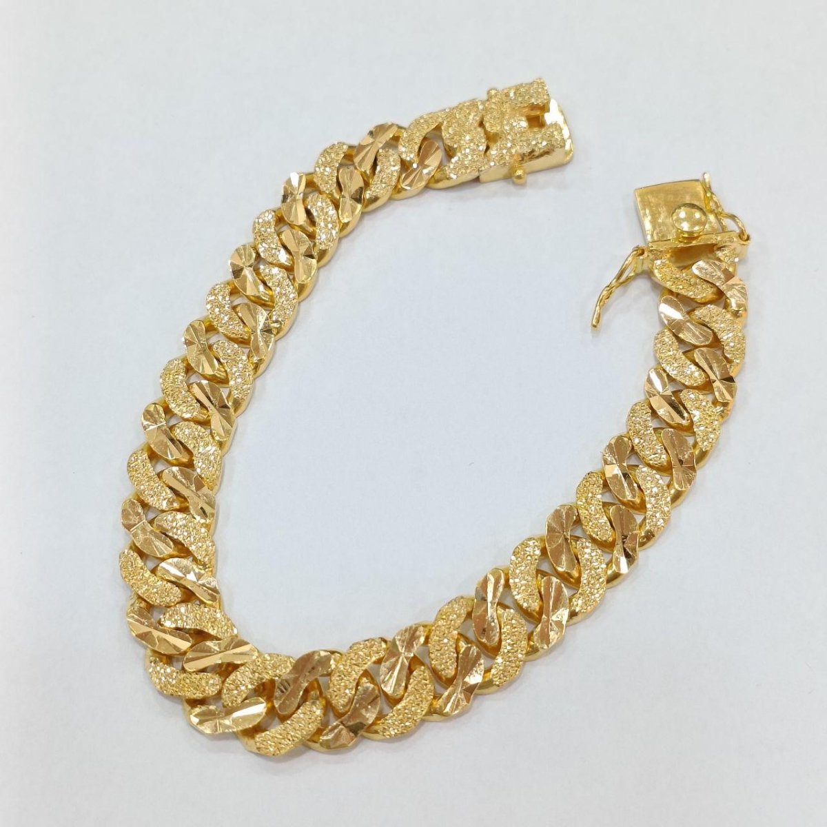 22k / 916 Gold Solid Cuban Bracelet - Best Gold Shop 22k gold 22k gold bracelet 916 gold 916 gold