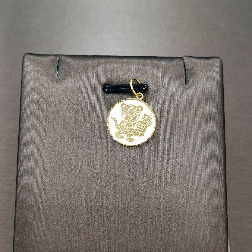 22k / 916 Gold Tiger Coin holding gold bar pendant - Best Gold Shop 22k gold 22k gold pendant 916 gold 916 gold