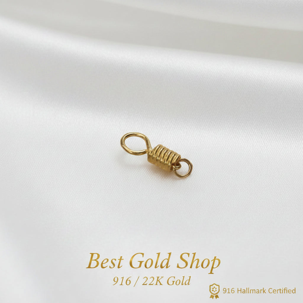 Close-up of the plain coil on a 22K Gold pendant pin connector.