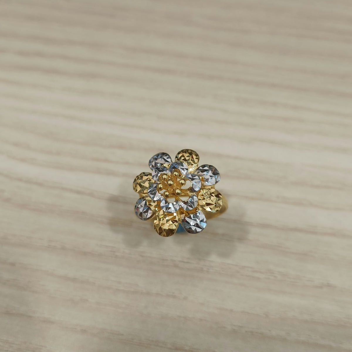916 Gold two-tone floral cluster ring