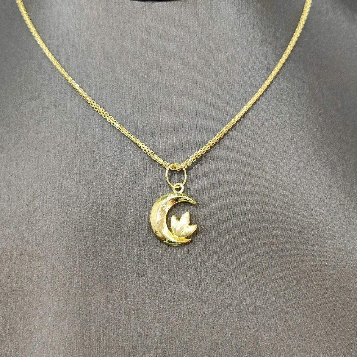 916 / 22k Gold Moon and Flower Pendant - Best Gold Shop 22k gold 22k gold pendant 916 gold Charms & Pendants