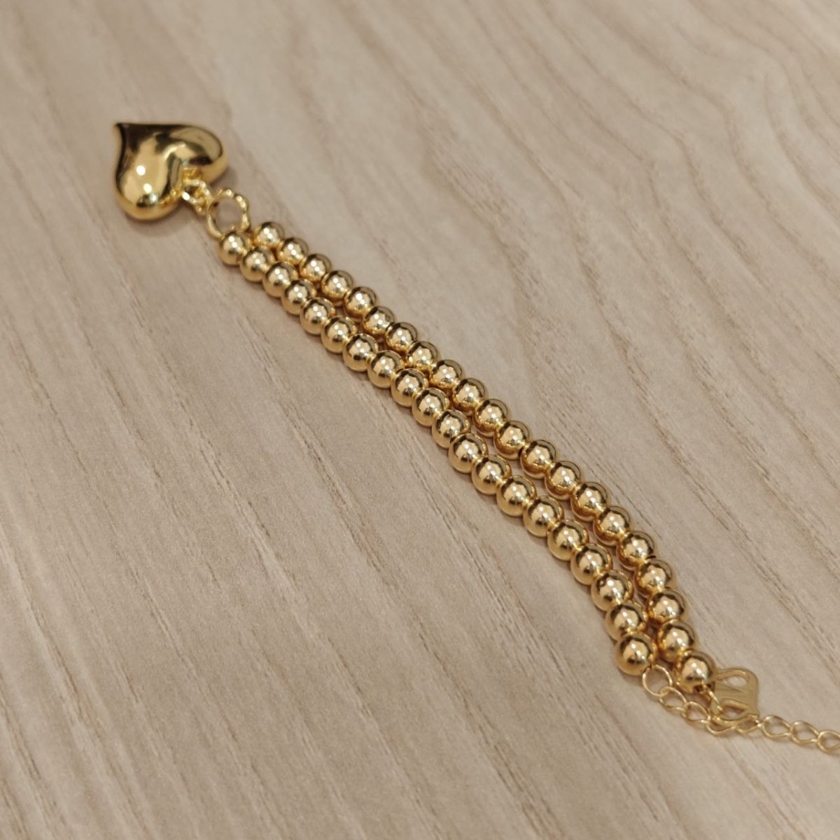 916 Gold Bead Bracelet with dangling Shiny Heart V1 Feather LightBraceletsBest Gold Shop