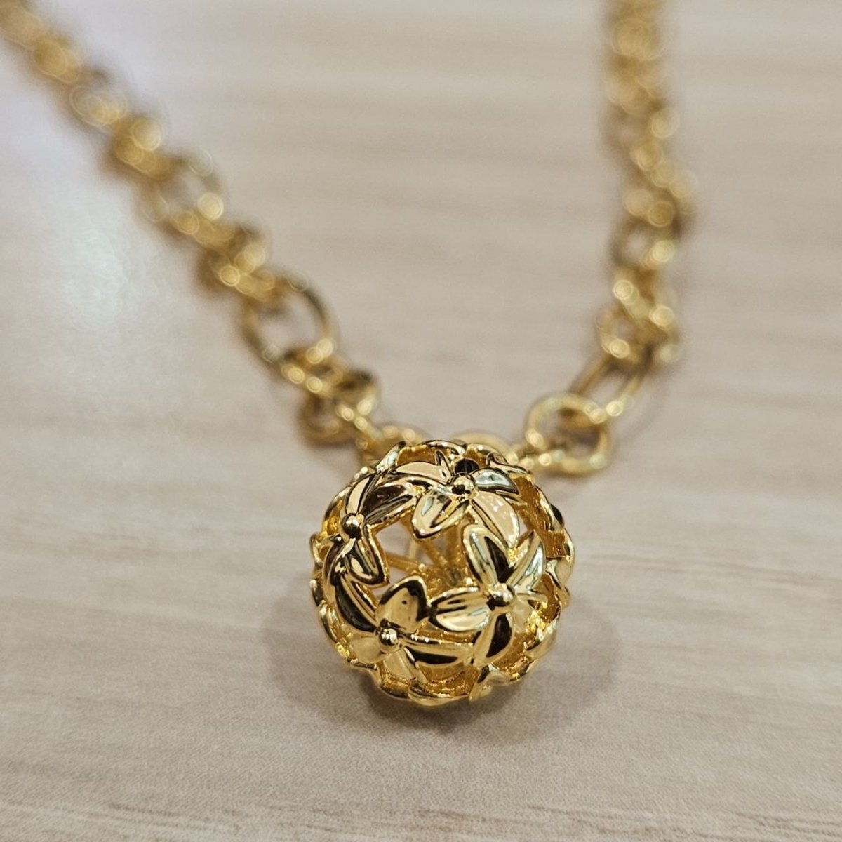 916 Gold Bracelet Link Design With Dangling CharmsBraceletsBest Gold Shop