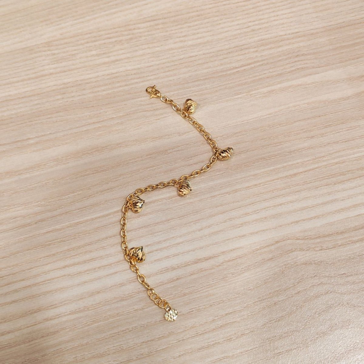 916 Gold Bracelet Wan Zi Dangling HeartBraceletsBest Gold Shop
