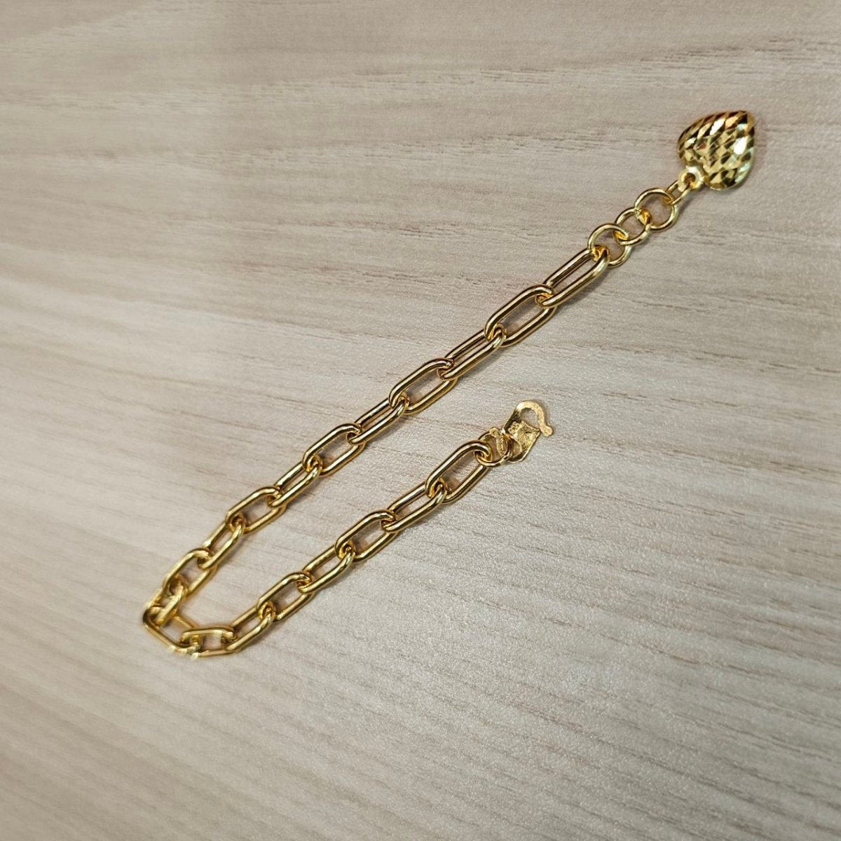 916 Gold Clip Link Bracelet with Dangling HeartBraceletsBest Gold Shop