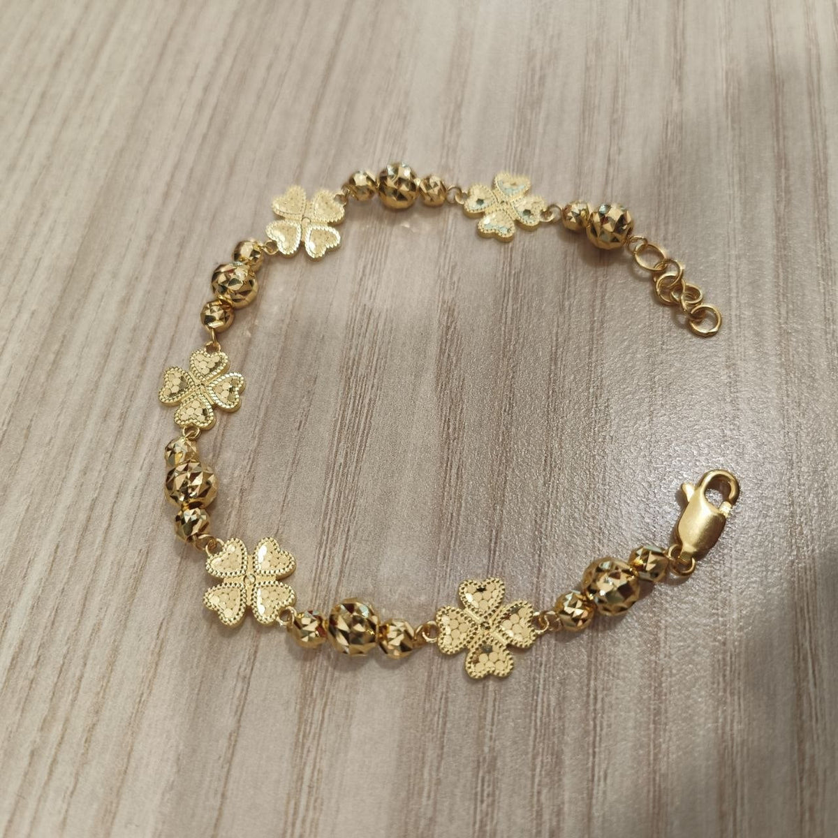 916 Gold Four-Leaf Clover Flower Ball Bracelet | 22K Design