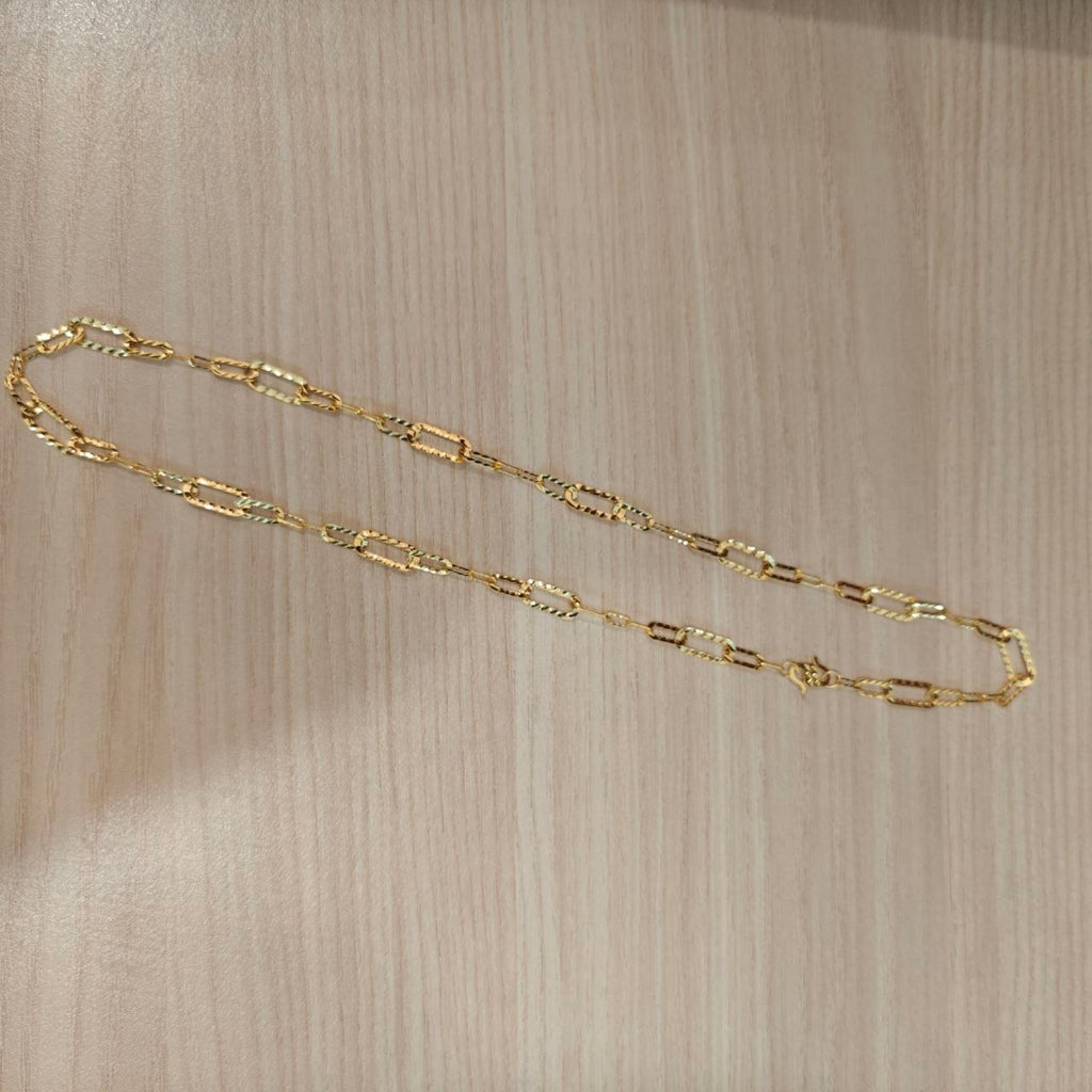 Side view of 916 Gold Diamond-Cut Fancy Link chain necklace.