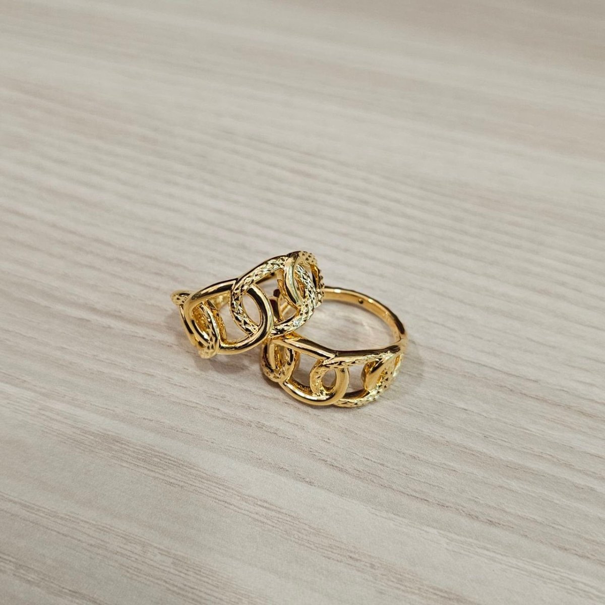 916 Gold Interlock Design Ring Latest Design and Feather LightRingsBest Gold Shop