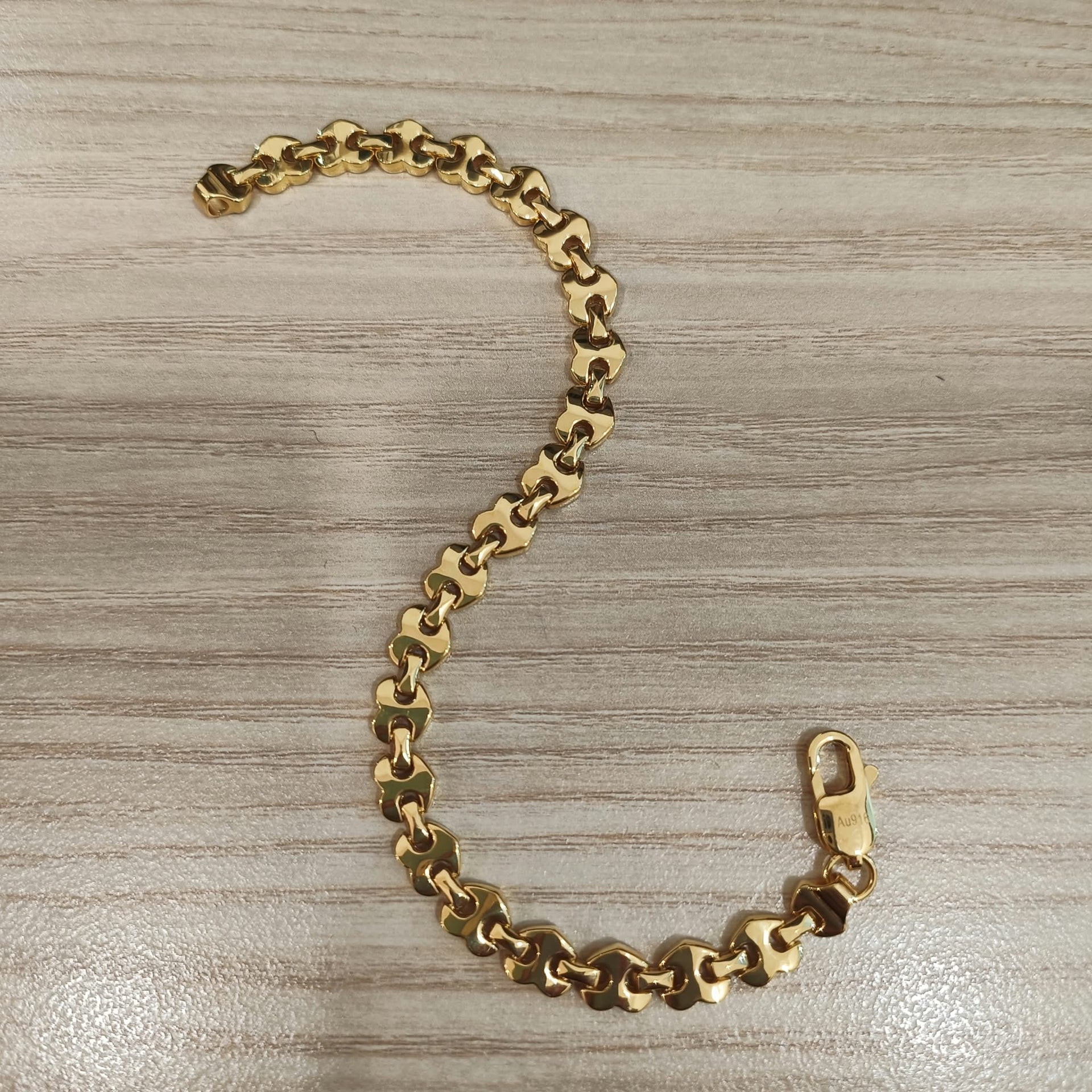 916 gold metric heart bracelet in elegant 22K yellow gold - view 3