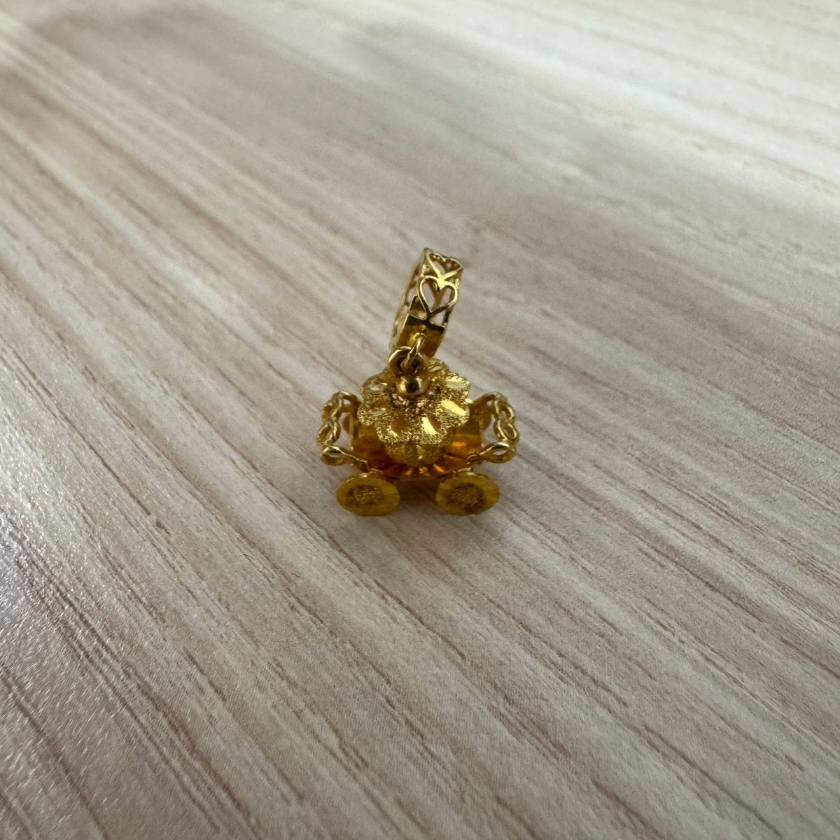 916 Gold Pumpkin Car Charm | Cute Lucky Carriage DesignCharms & PendantsBest Gold Shop