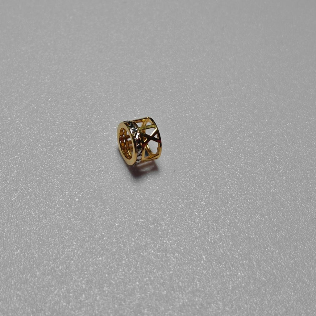 916 gold Roman numeral two-tone charm CM30038, detail view