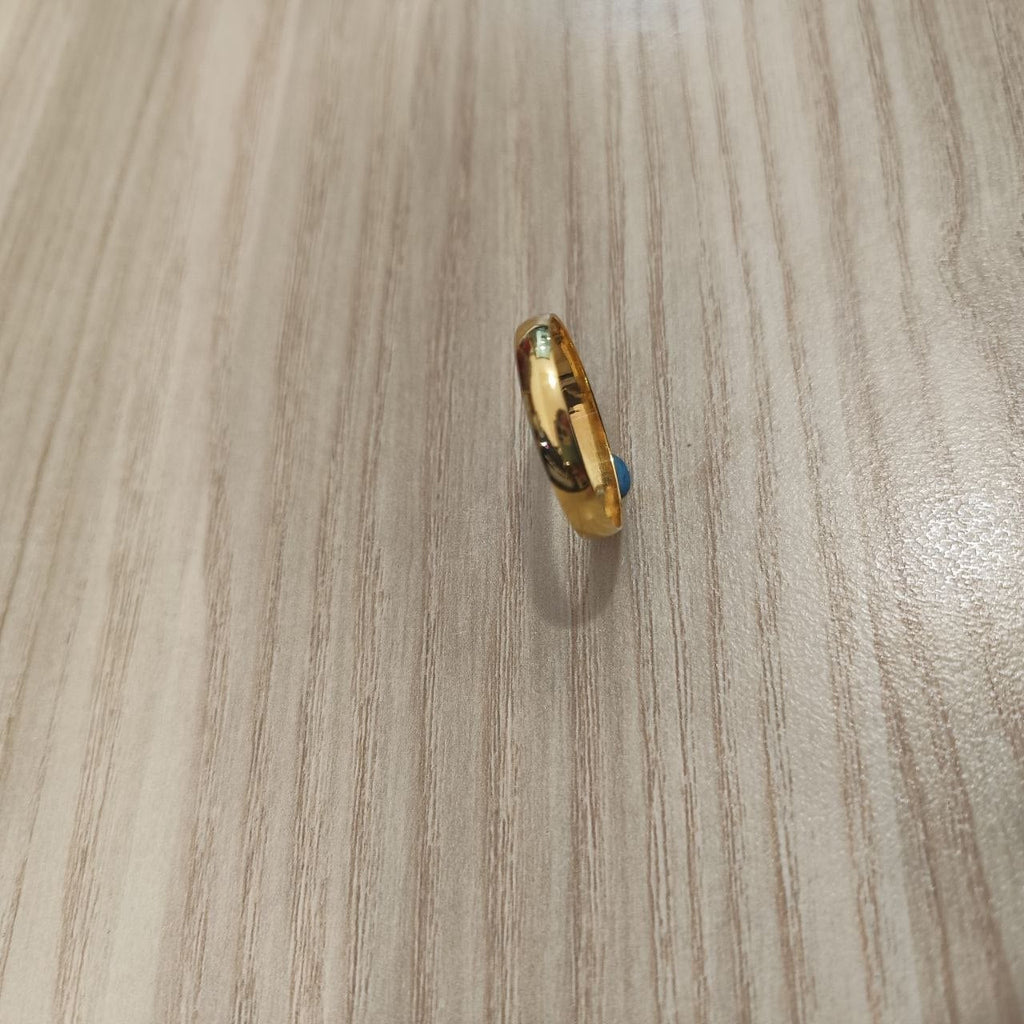 Side view of 916 gold slim plain polished band ring