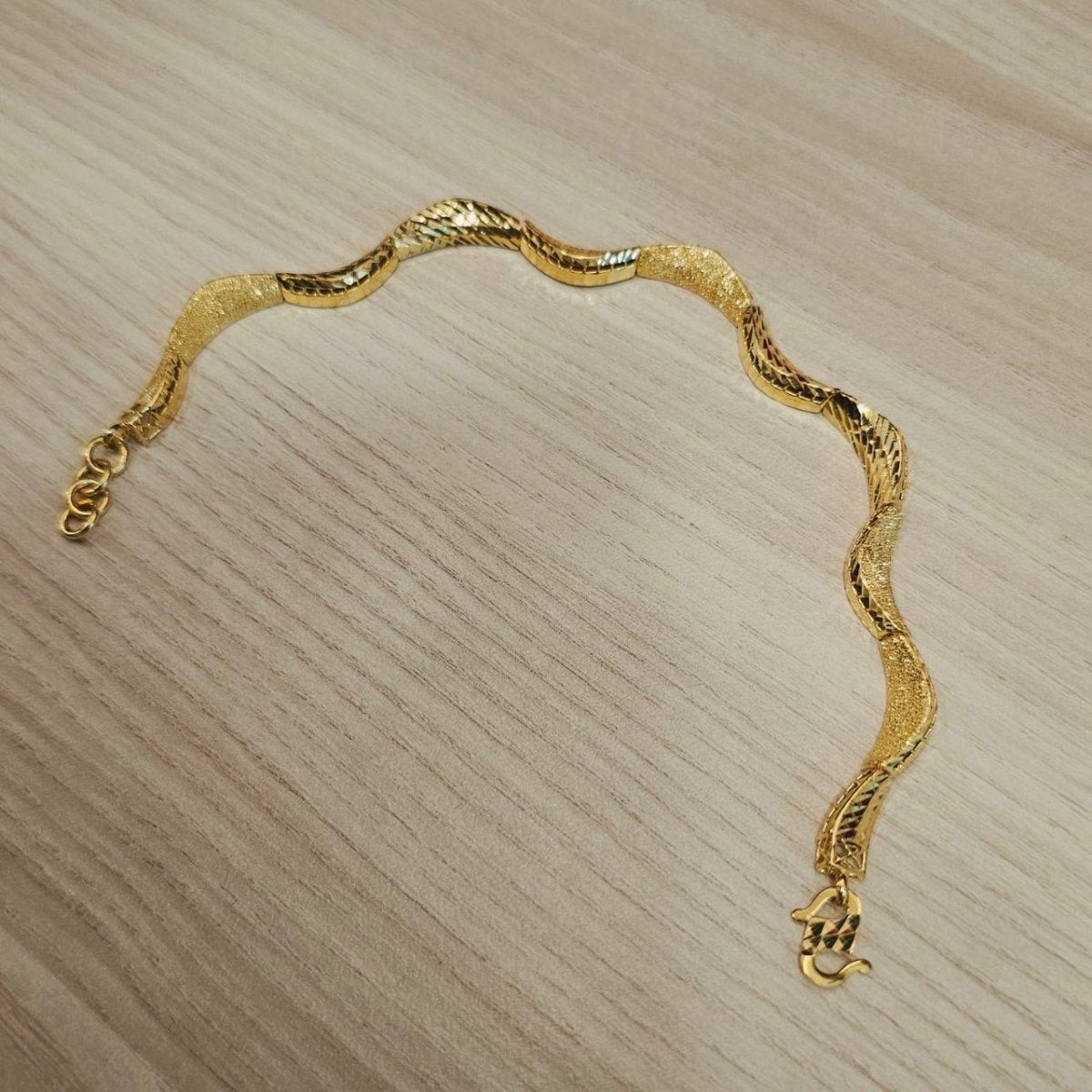 916 Gold Wavy Bracelet | New Design ElegantBraceletsBest Gold Shop