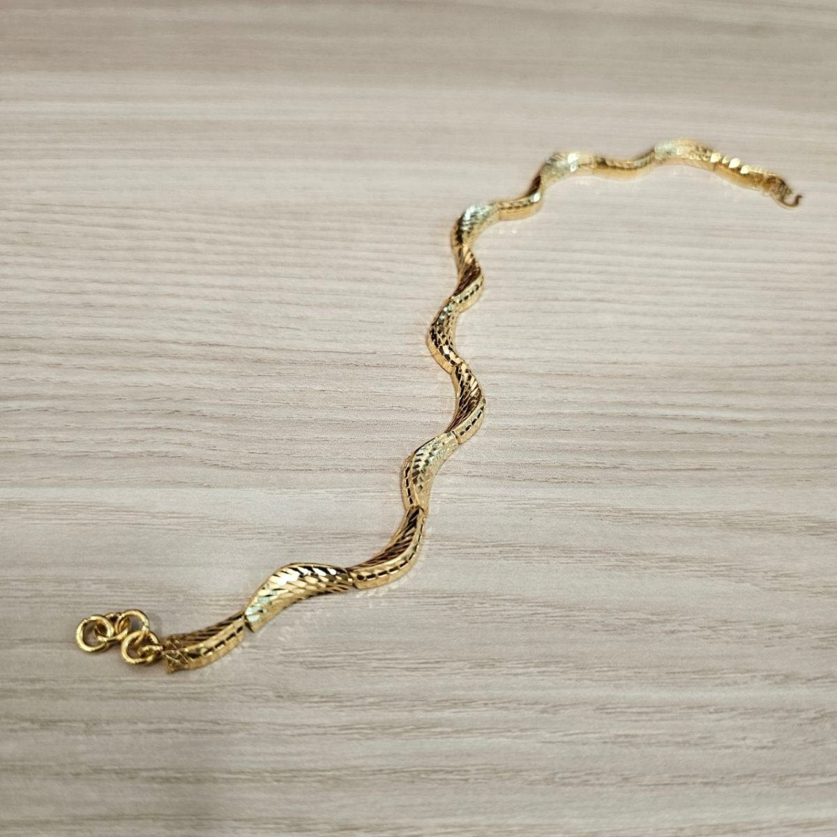 916 Gold Wavy Bracelet | New Design ElegantBraceletsBest Gold Shop