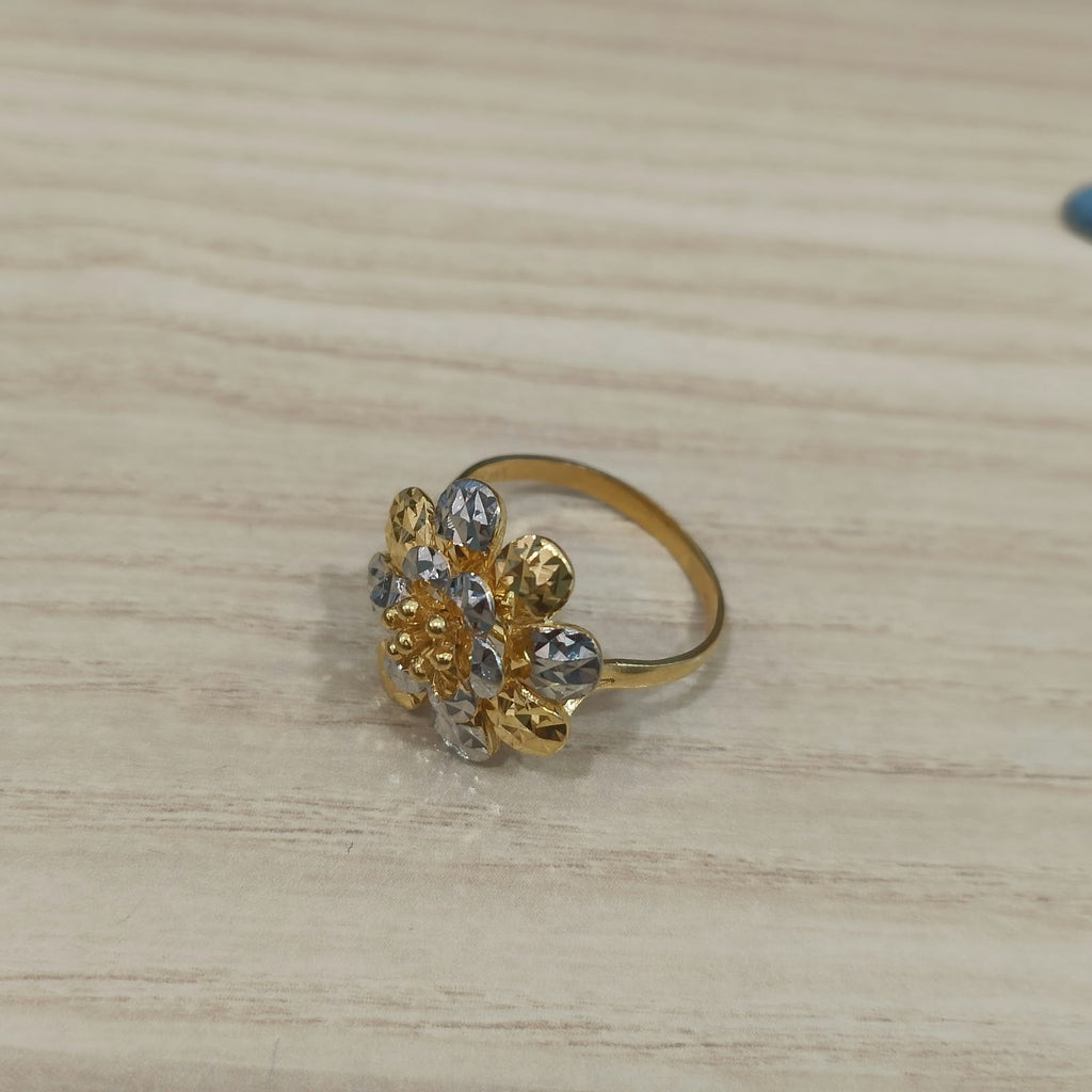 916 Gold two-tone floral cluster ring