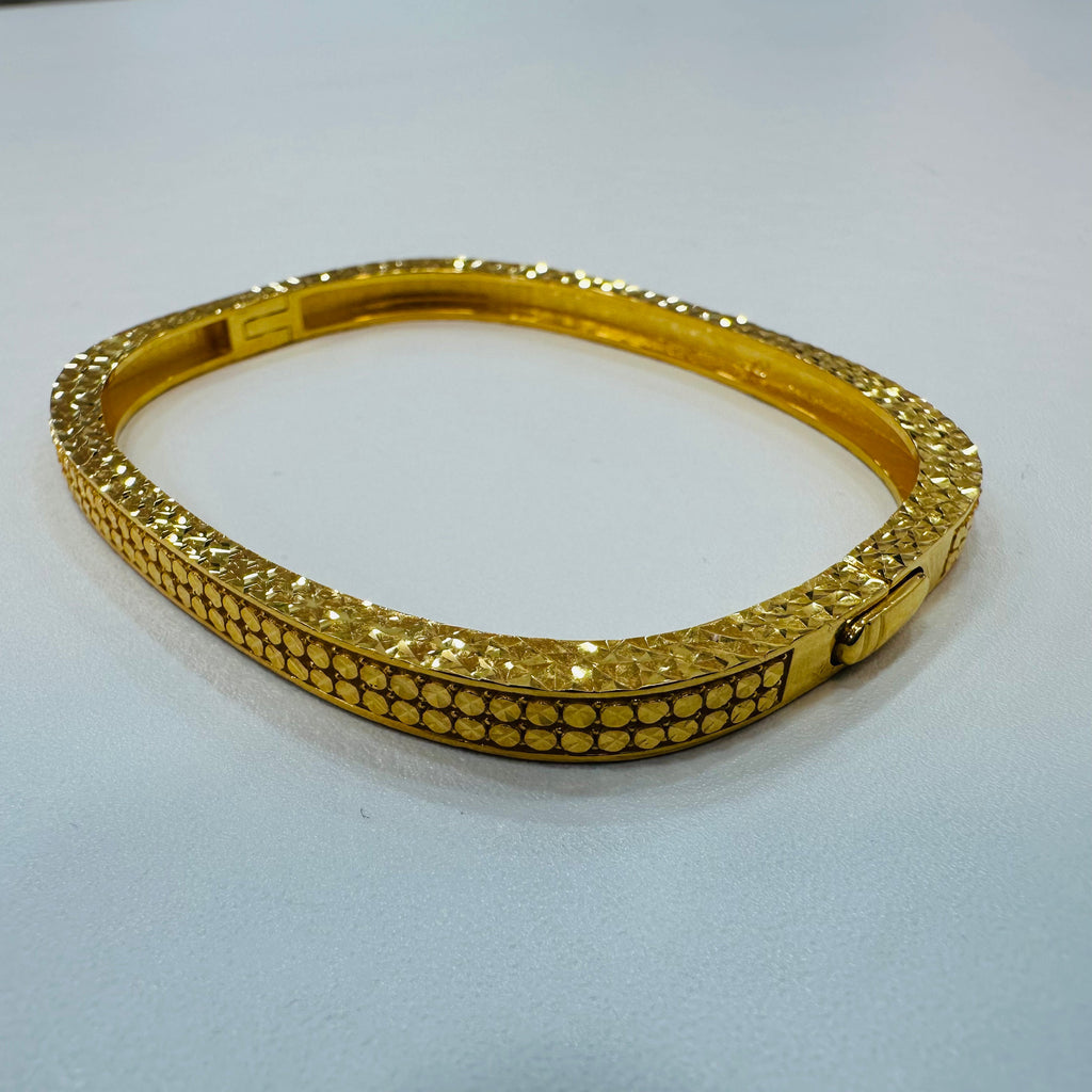 22k / 916 Gold Aurora Bangle by Best Gold Shop