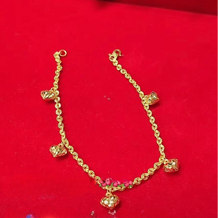 22k / 916 Gold Sunflower with Dangling Heart Bracelet Simple and Elegant