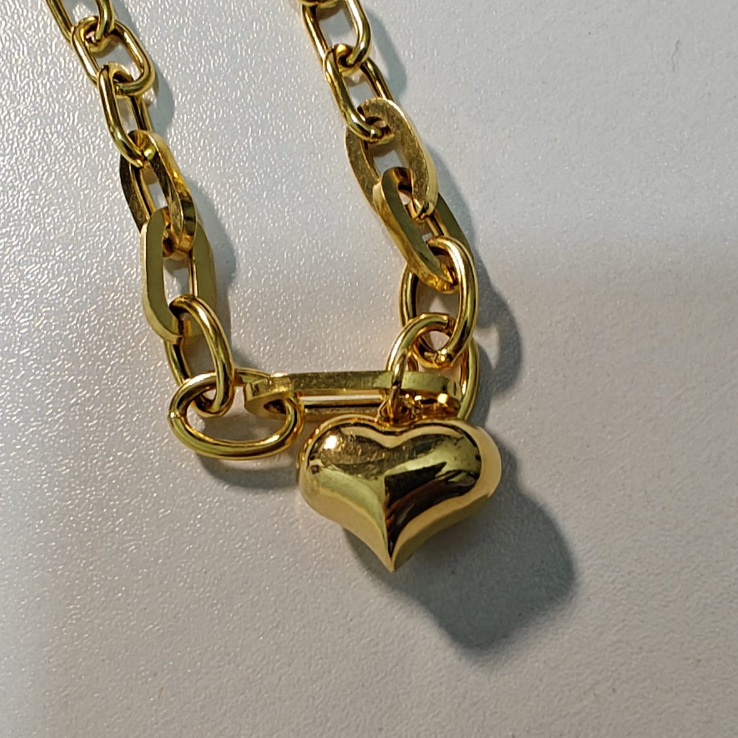 916 Gold Fancy Link Dangling Heart Bracelet V2 Bold and Elegant, Weight 5.09g L16.5-17.2 cm Width 0.5