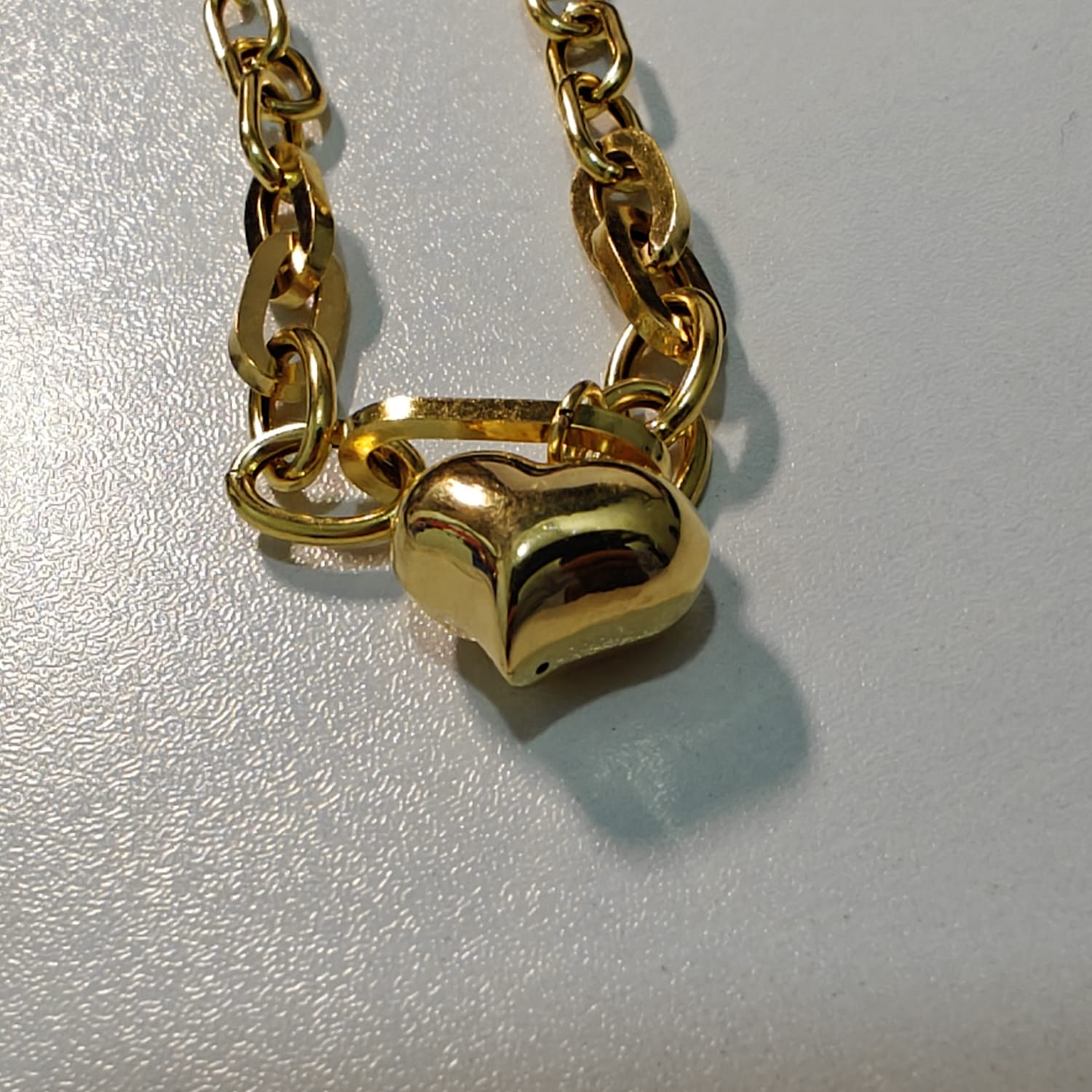 916 Gold Fancy Link Dangling Heart Bracelet V2 Bold and Elegant, Weight 5.09g L16.5-17.2 cm Width 0.5
