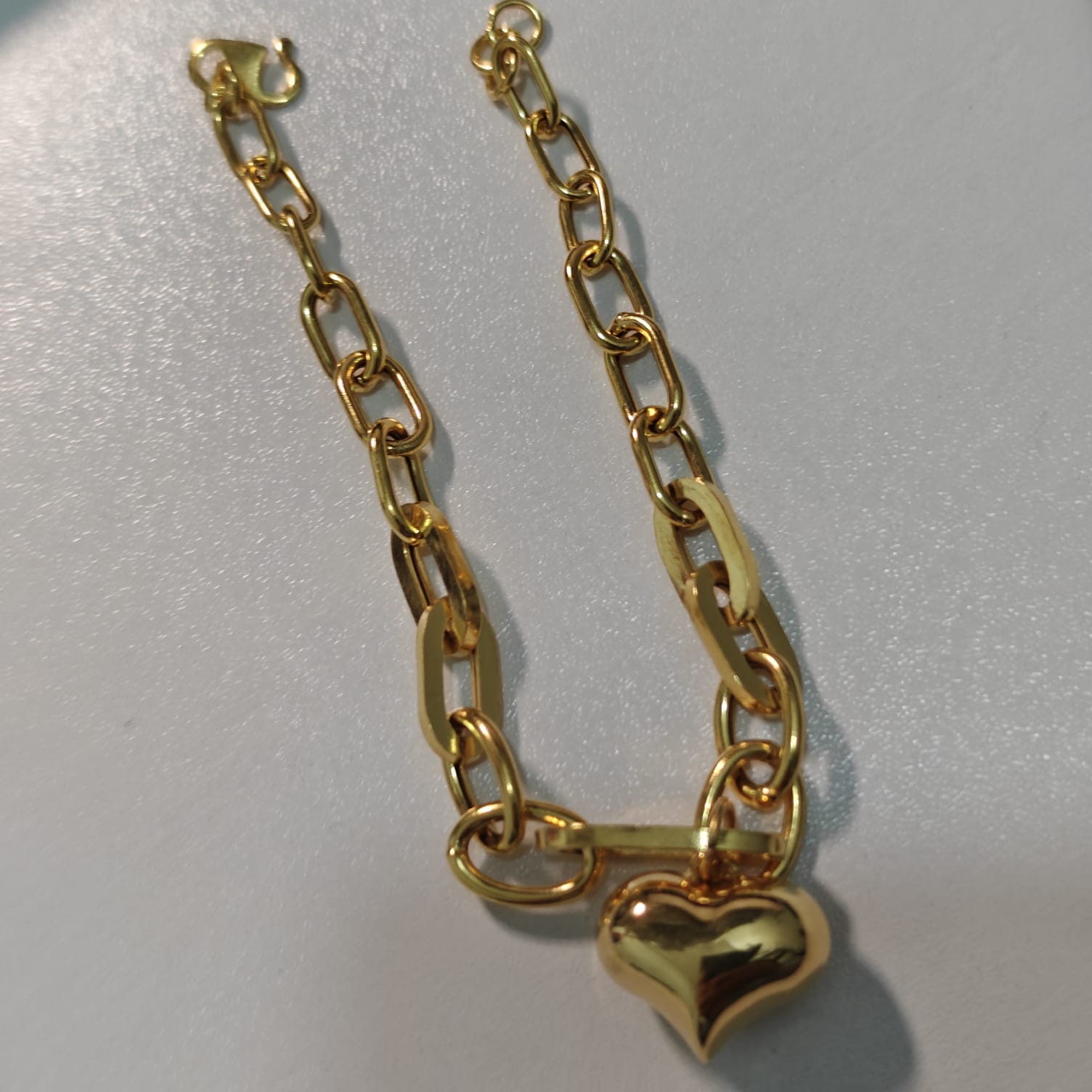916 Gold Fancy Link Dangling Heart Bracelet V2 Bold and Elegant, Weight 5.09g L16.5-17.2 cm Width 0.5