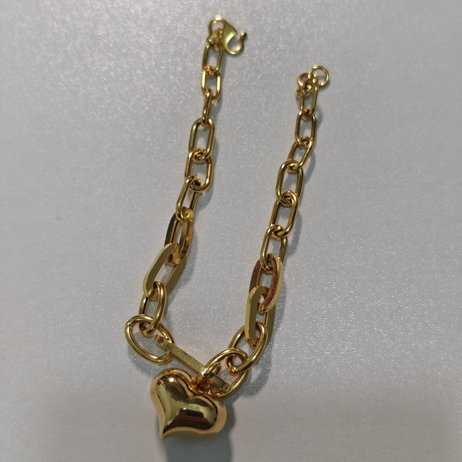 916 Gold Fancy Link Dangling Heart Bracelet V2 Bold and Elegant, Weight 5.09g L16.5-17.2 cm Width 0.5