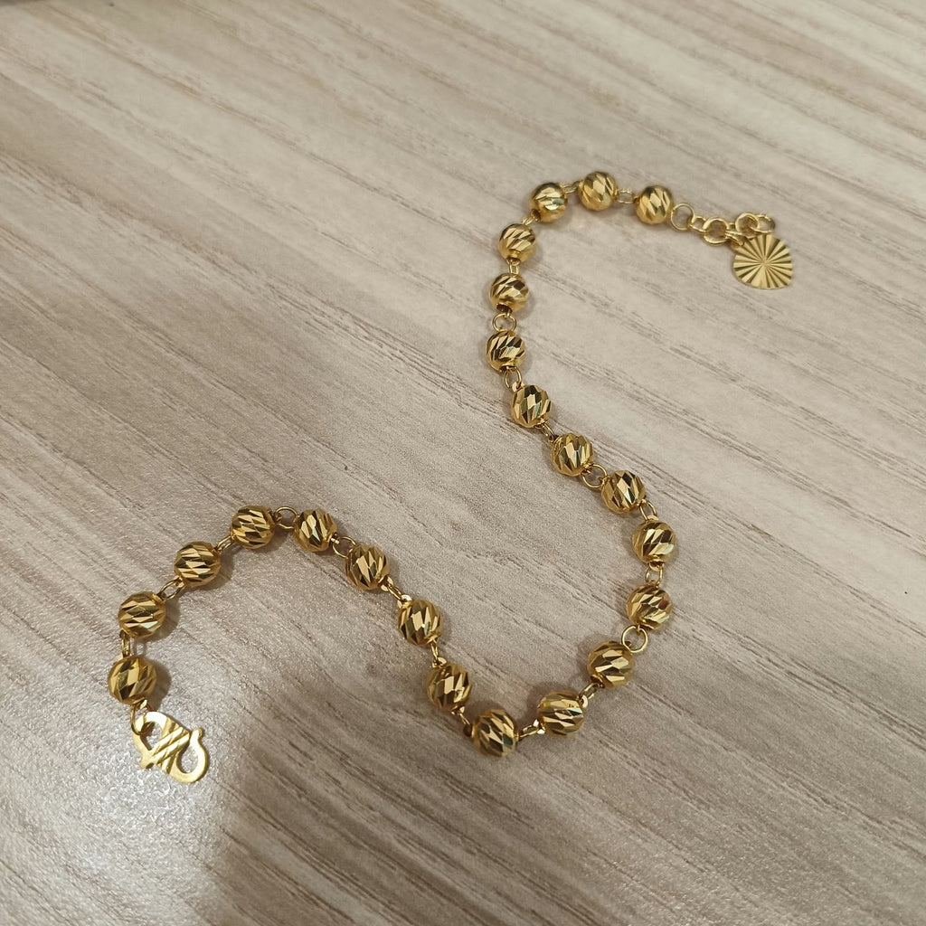 916 Gold Diamond-Cut Ball Bracelet – 18–19cm