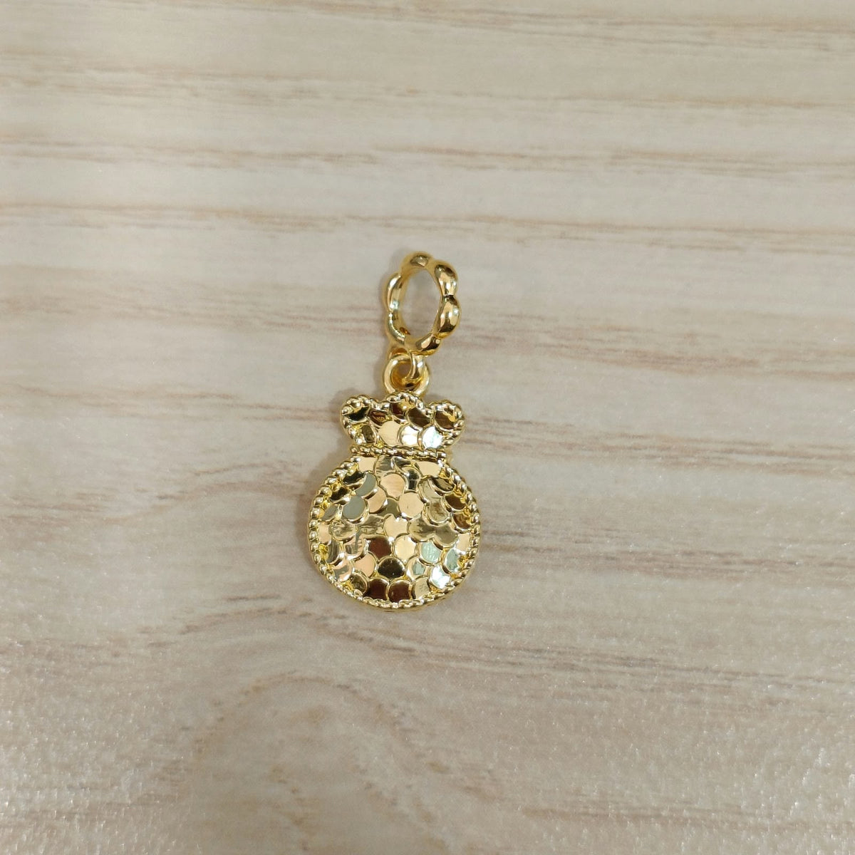 22K / 916 Gold Grand Pendants & Charms – 0.2g to 0.7g