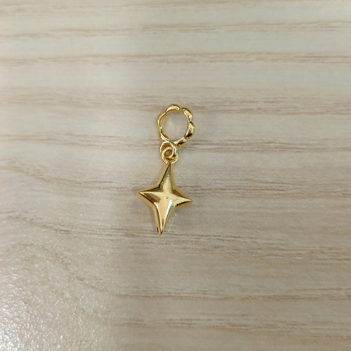 22K / 916 Gold Lightweight Pendants & Charms – 0.13g to 0.25g