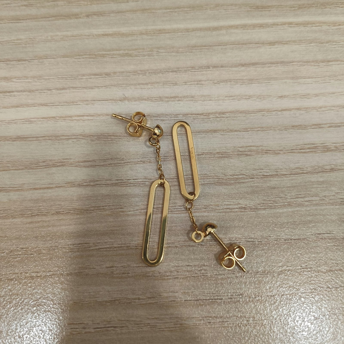 916 Gold Paperclip Dangle Earrings | Elegant 22K Gold Design
