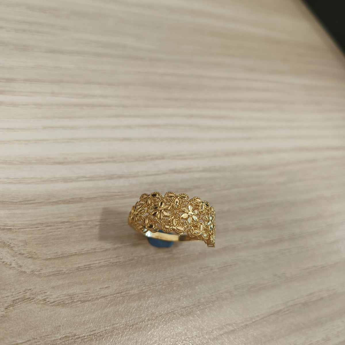 916 Gold Serenity Petal Ring | Elegant 22K Floral Design