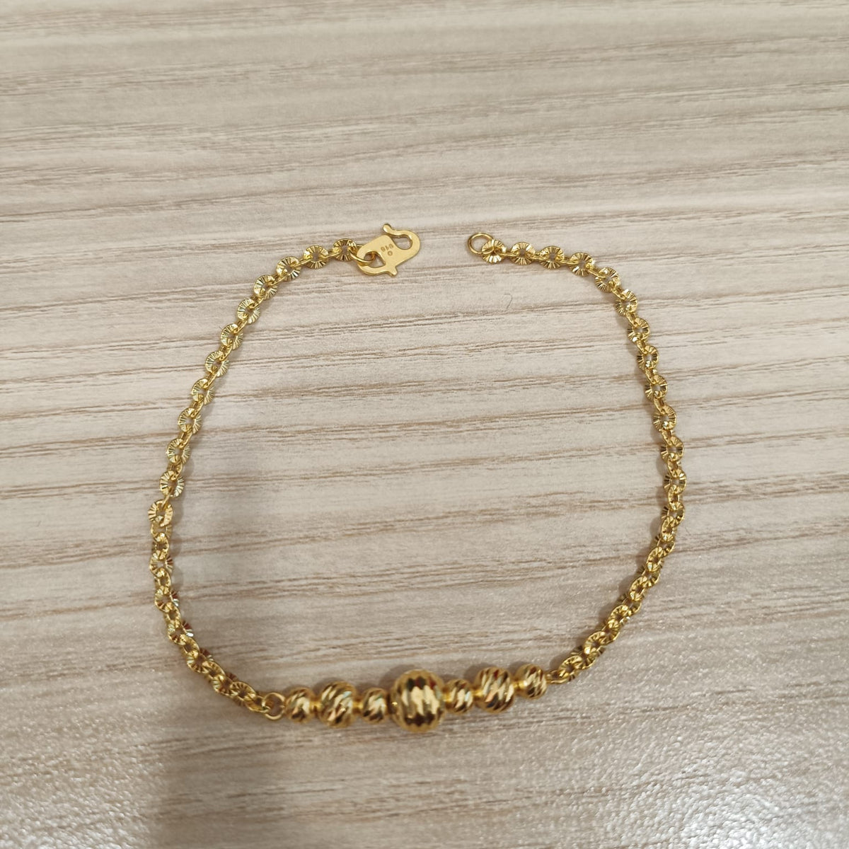 916 Gold Sunflower Bead Bracelet | Elegant 22K Gold Design