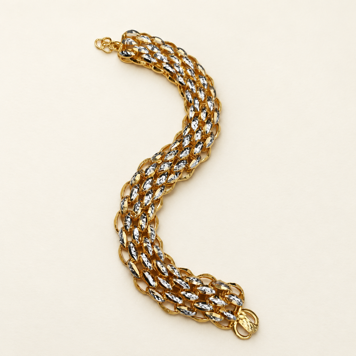 Full-length view of 22K / 916 gold Fancy Bracelet, 38.23 g