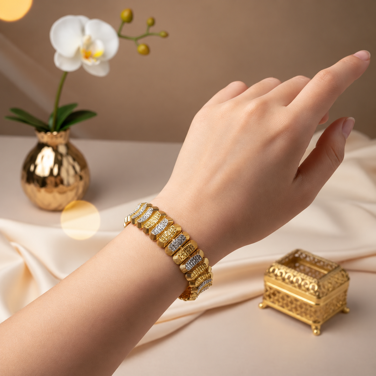 916 gold dual-tone rectangular bracelet BR20979 worn on a wrist