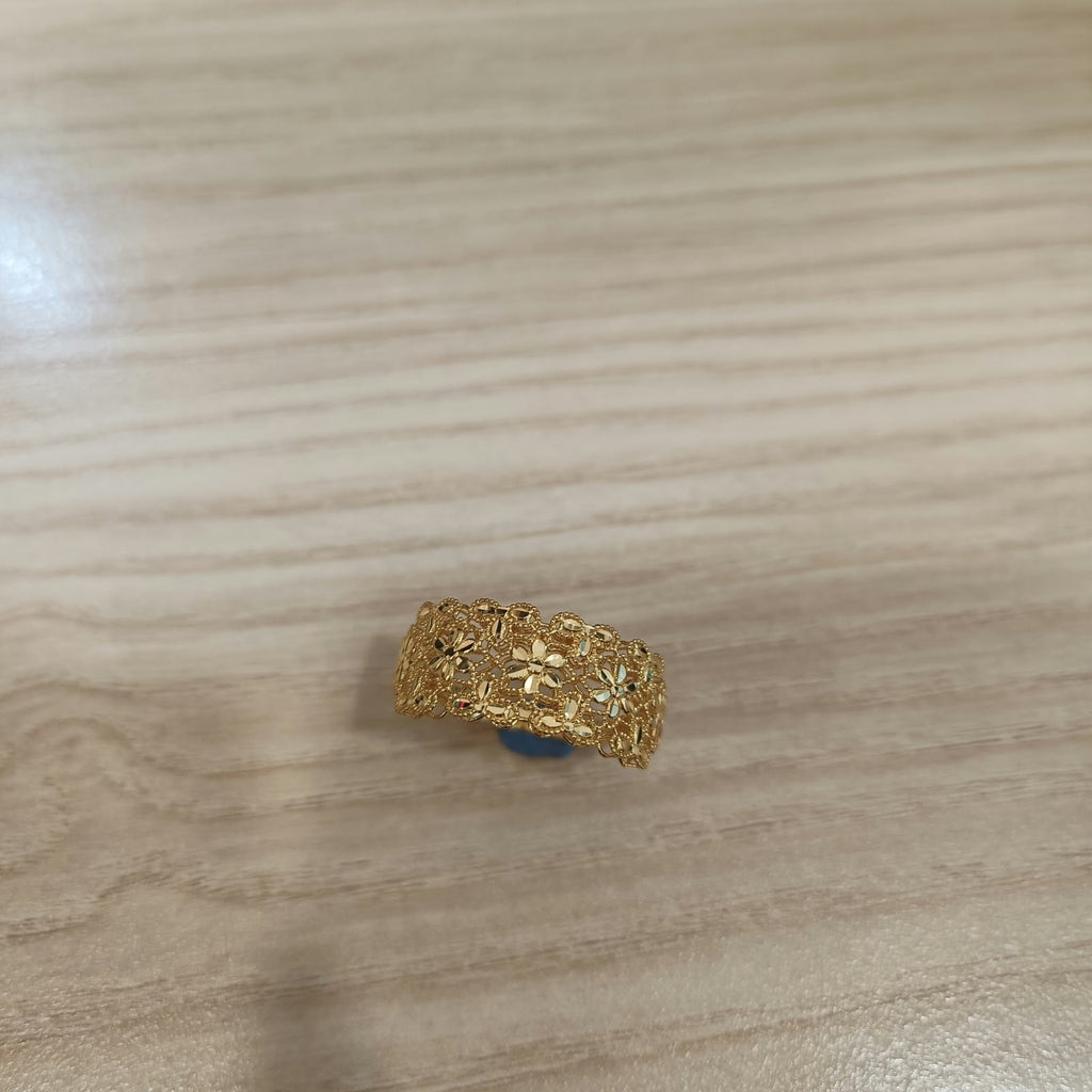 Guild Bullion 916 yellow gold Serenity Petal ring front view with polished floral petals and beaded edges